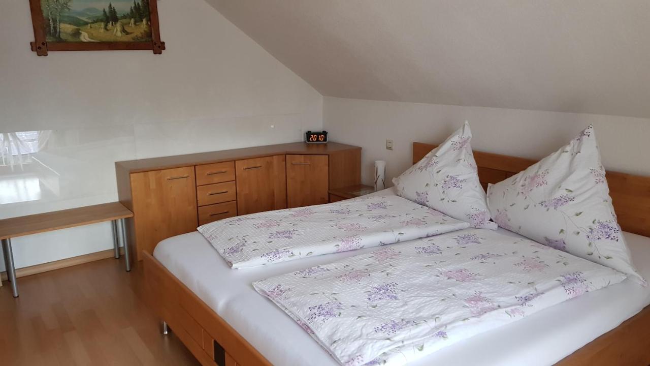 Ferienwohnung Herrnberg บาเดน-บาเดน ภายนอก รูปภาพ
