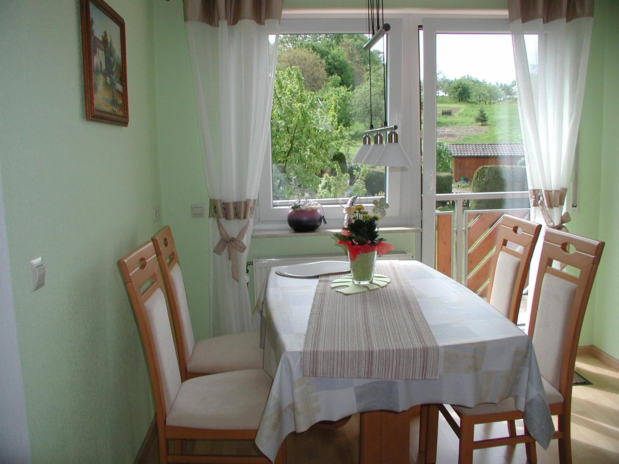 Ferienwohnung Herrnberg บาเดน-บาเดน ภายนอก รูปภาพ