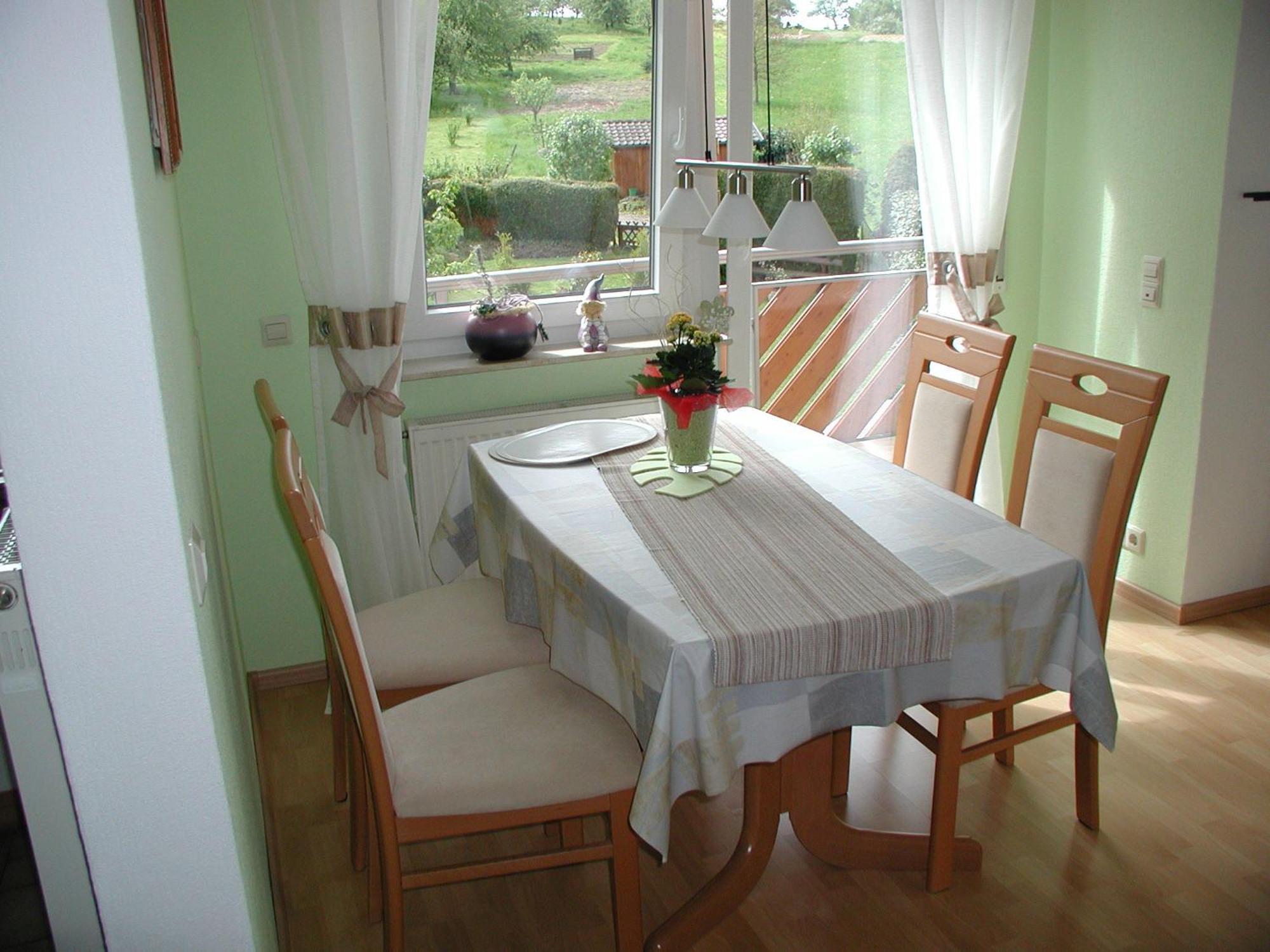 Ferienwohnung Herrnberg บาเดน-บาเดน ภายนอก รูปภาพ
