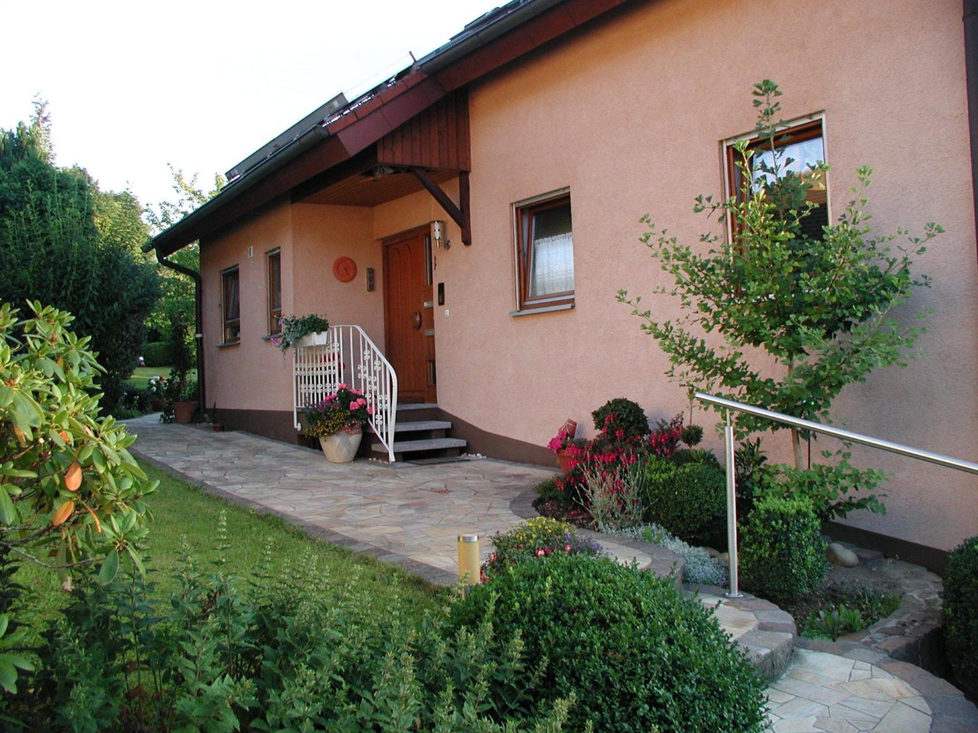 Ferienwohnung Herrnberg บาเดน-บาเดน ภายนอก รูปภาพ